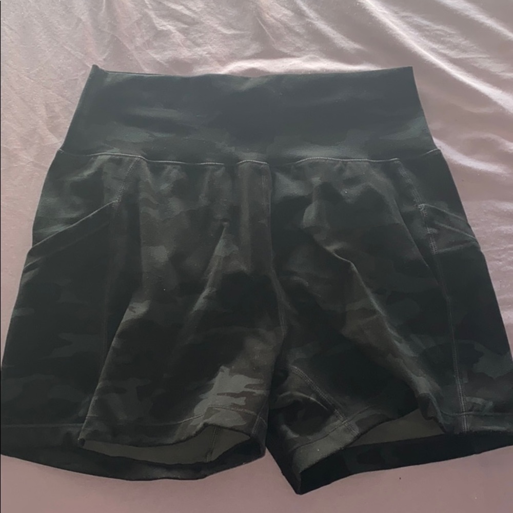 Black Camo Alphalete shorts
